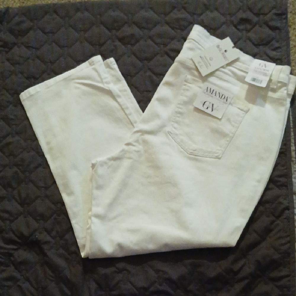 Amanda White Jeans Sz 24W Short